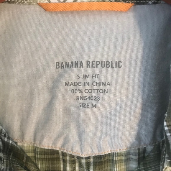 Banana Republic long sleeved plaid button down - Picture 4 of 5